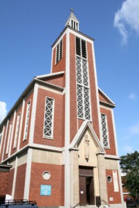 Eglise Sainte-Thérèse de l'Enfant Jésus et sa crypte